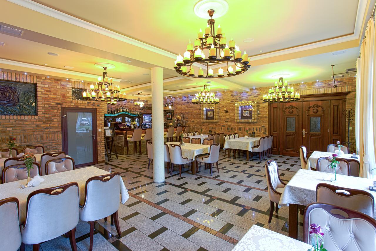 Hotel Roza Kamieniec Wroclawski 외부 사진