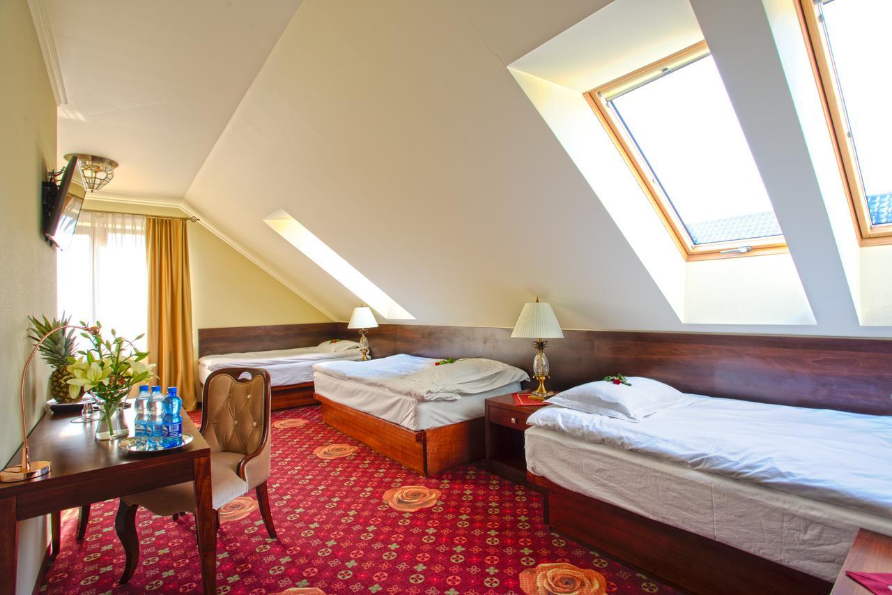 Hotel Roza Kamieniec Wroclawski 외부 사진