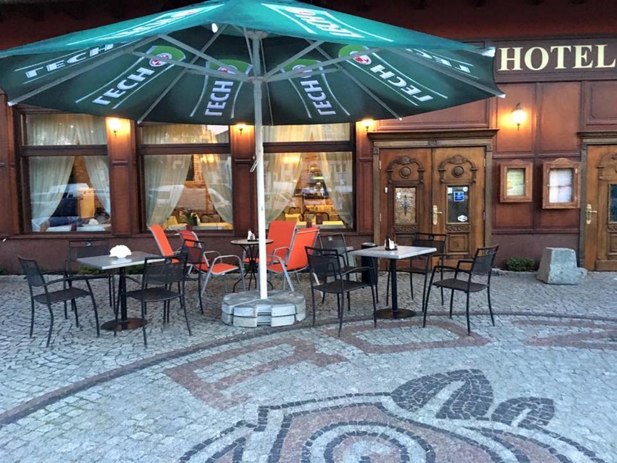 Hotel Roza Kamieniec Wroclawski 외부 사진