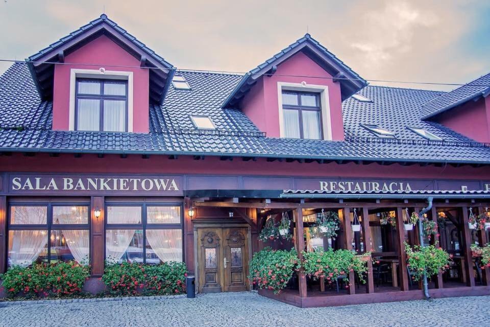 Hotel Roza Kamieniec Wroclawski 외부 사진